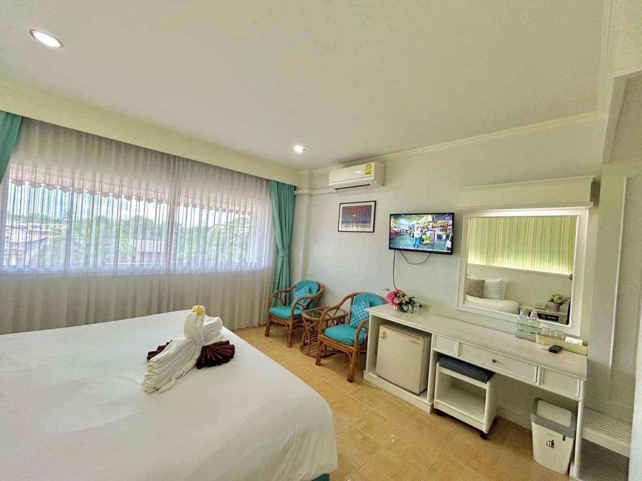 Krabi Royal Hotel Esterno foto