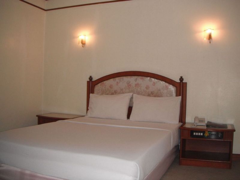Krabi Royal Hotel Esterno foto